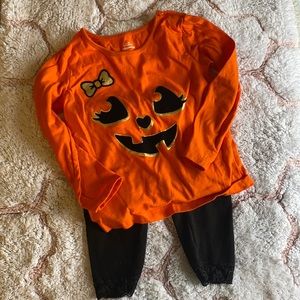 24/2T Halloween Outfit